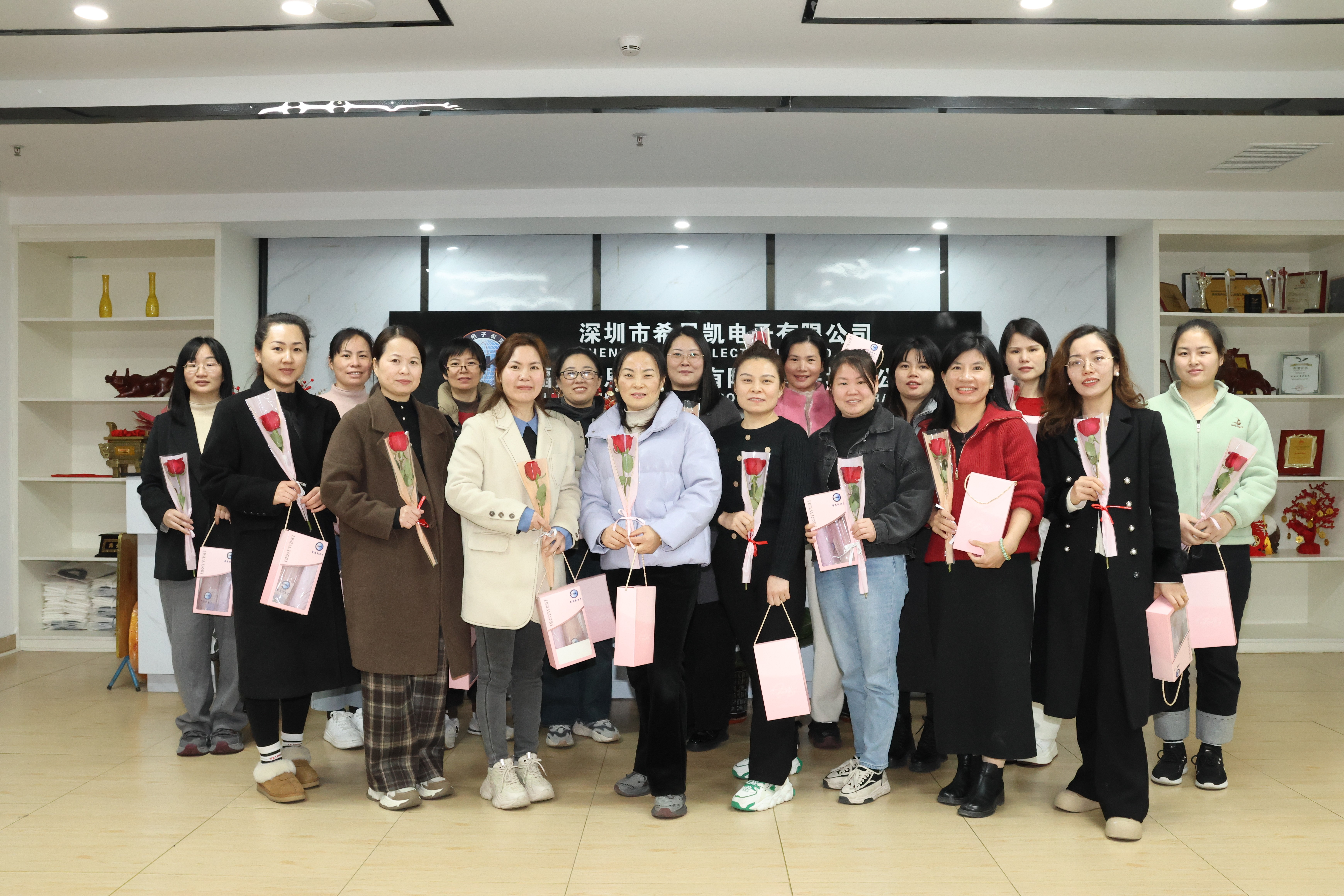 «Оның билігі» үшін арнайы құрмет - 2025 әйелдер күніне арналған жүрекке арналған деректі фильм