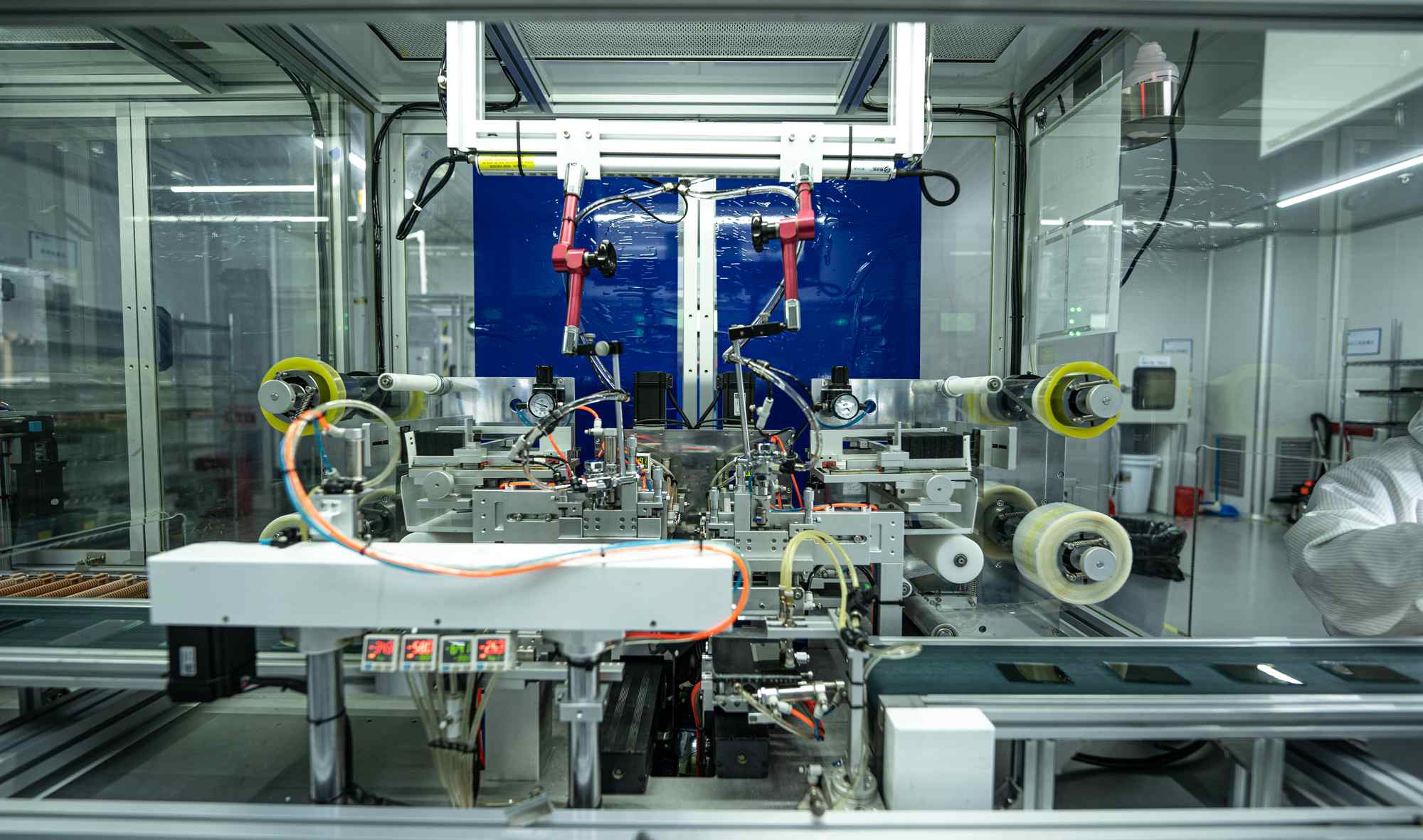 Нақты туралау және ұяшық құрастыруы: СКД өндірісіндегі PI қаптау және ысқылау процестерін талдау