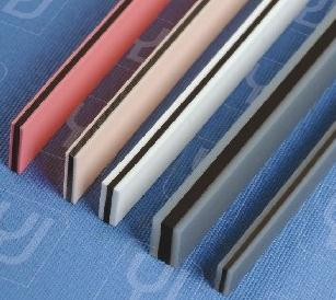 Дәлдік сілтеме: LCM дисплей модульдеріндегі өткізгіш резеңке қосқыштар технологиясын шешу